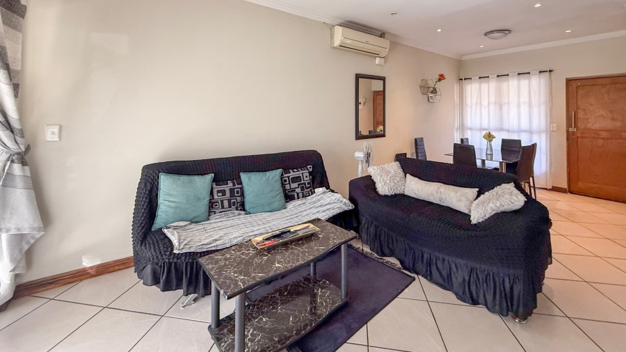 To Let 2 Bedroom Property for Rent in Melodie North West